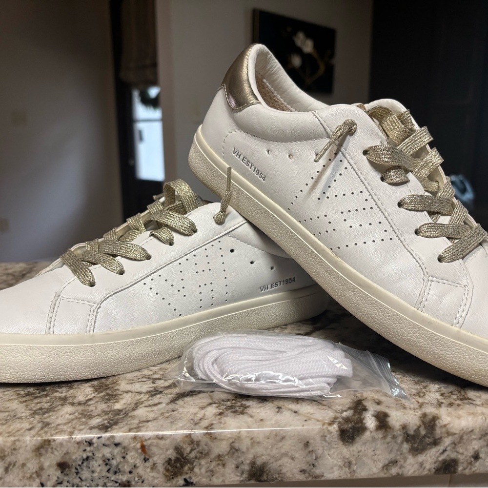 Vintage Havana Light Blue Sneakers